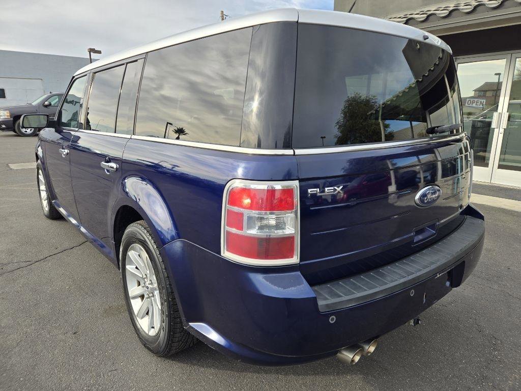 Used 2011 Ford Flex SEL w/ Rapid Spec Order Code image 3