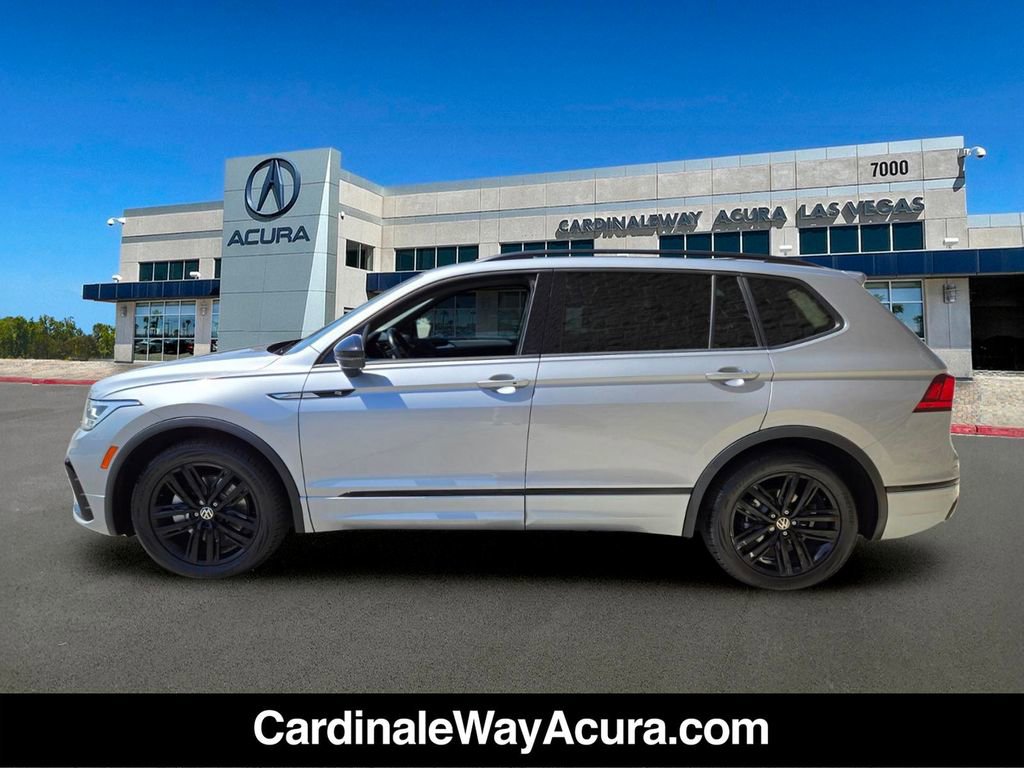 Used 2022 Volkswagen Tiguan SE R-Line FWD image 3