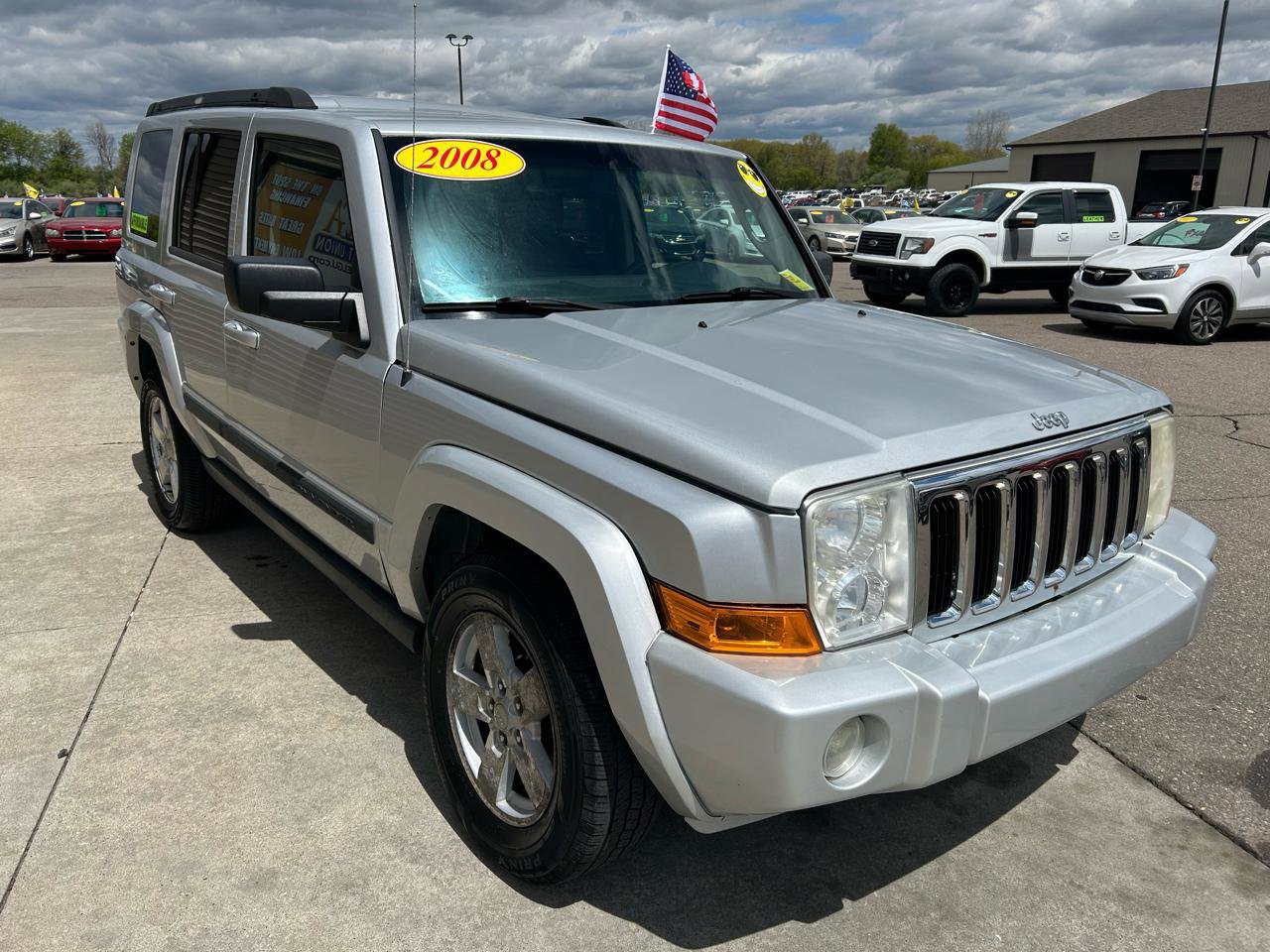 Used 2008 Jeep Commander Sport AWD/4WD image 3