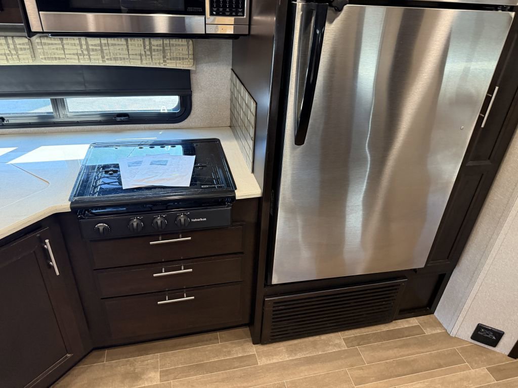 Used 2018 RAM 5500 SLT w/ Quick Order Package 29G SLT image 68