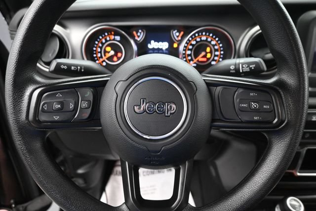 Used 2022 Jeep Gladiator Sport AWD/4WD image 13