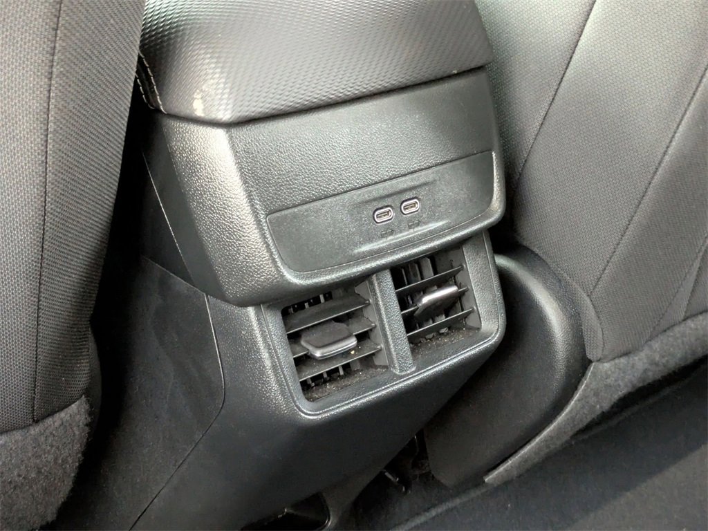 Used 2025 Chevrolet Equinox LT image 26