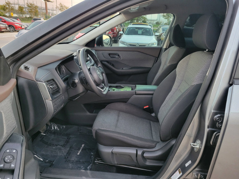 Used 2021 Nissan Rogue S image 17