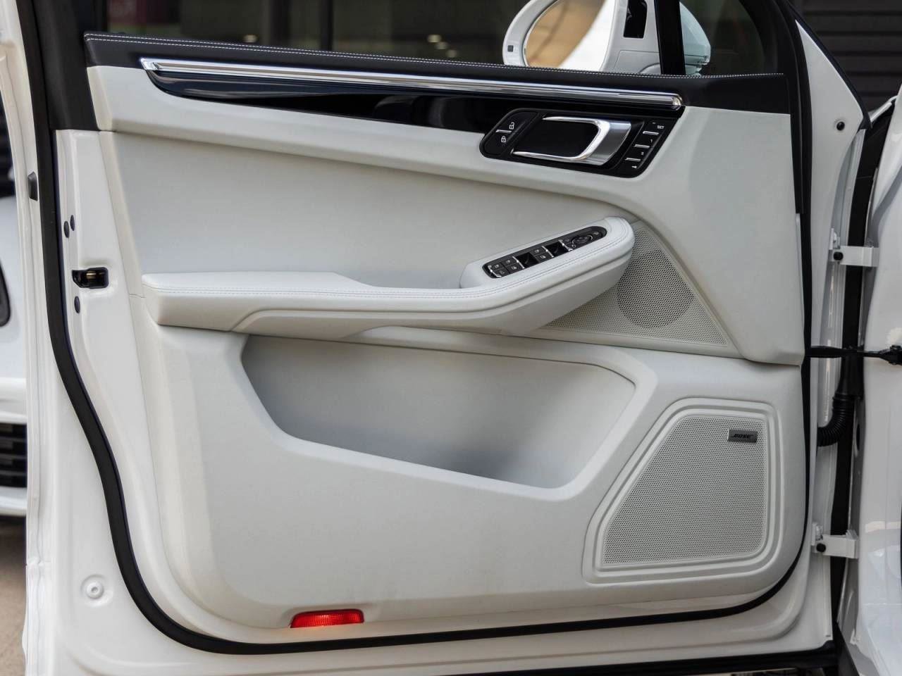 New 2026 Porsche Macan S image 70