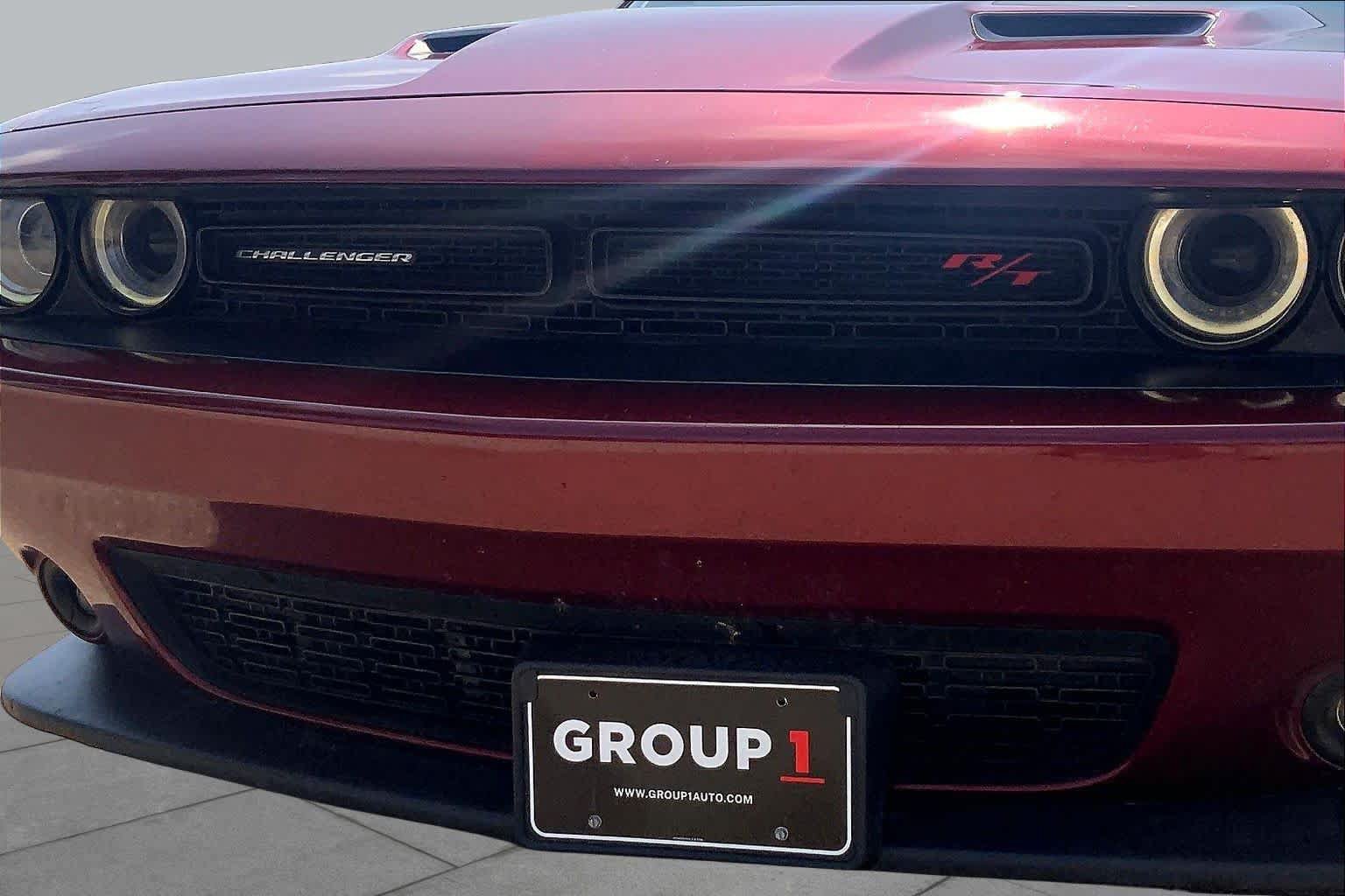 Used 2018 Dodge Challenger R/T Scat Pack w/ Leather Interior Group RWD image 30