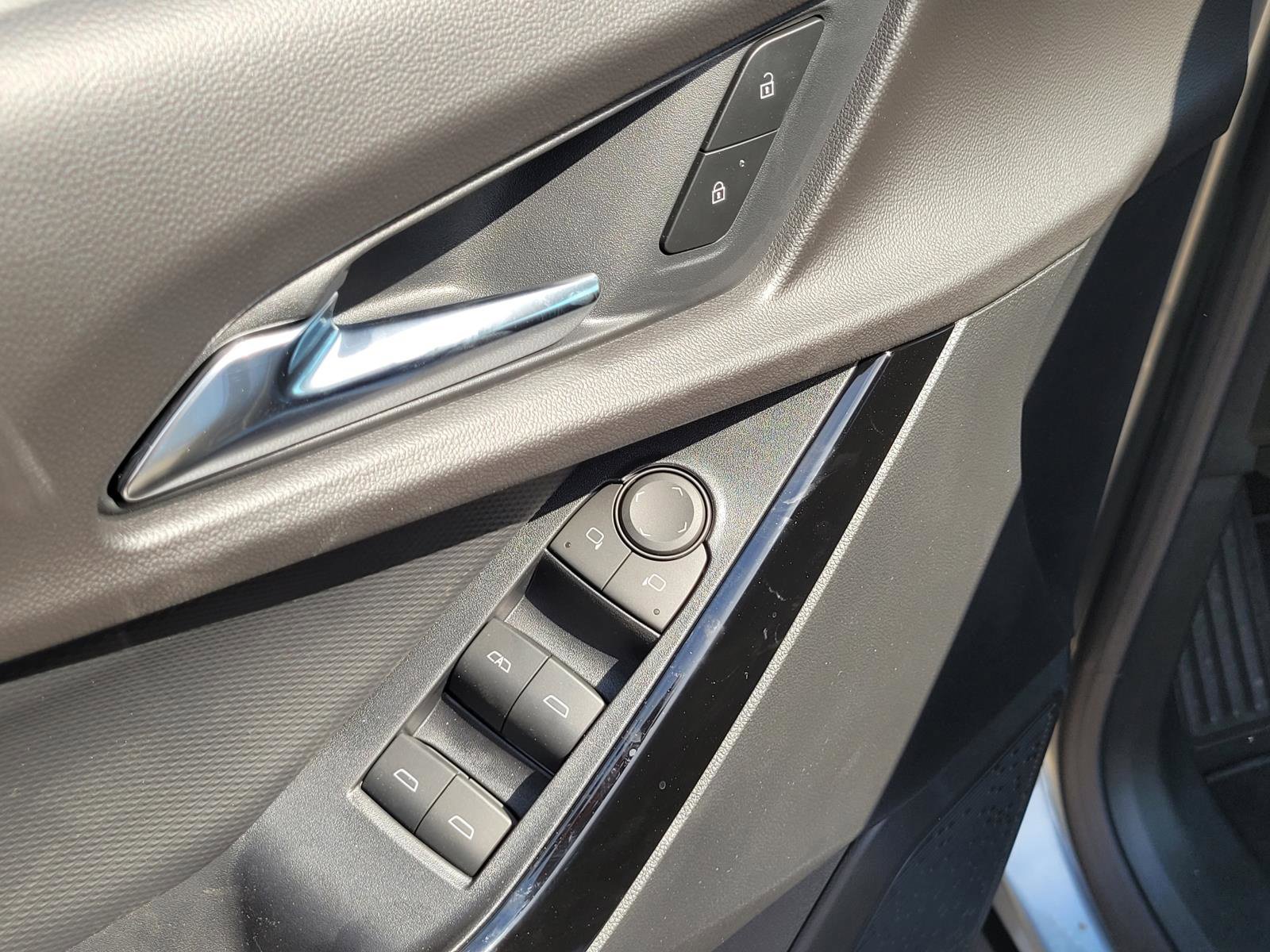 New 2027 Chevrolet Equinox LT FWD image 14