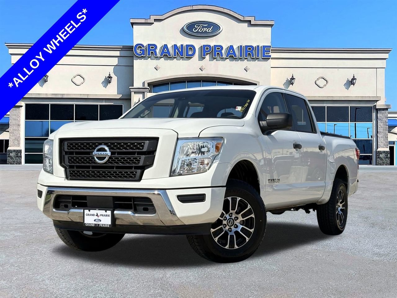 Used 2022 Nissan Titan SV