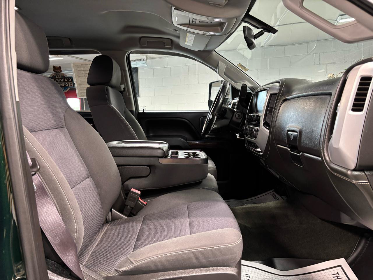 Used 2015 GMC Sierra 2500 SLE w/ SLE Preferred Package AWD/4WD image 16