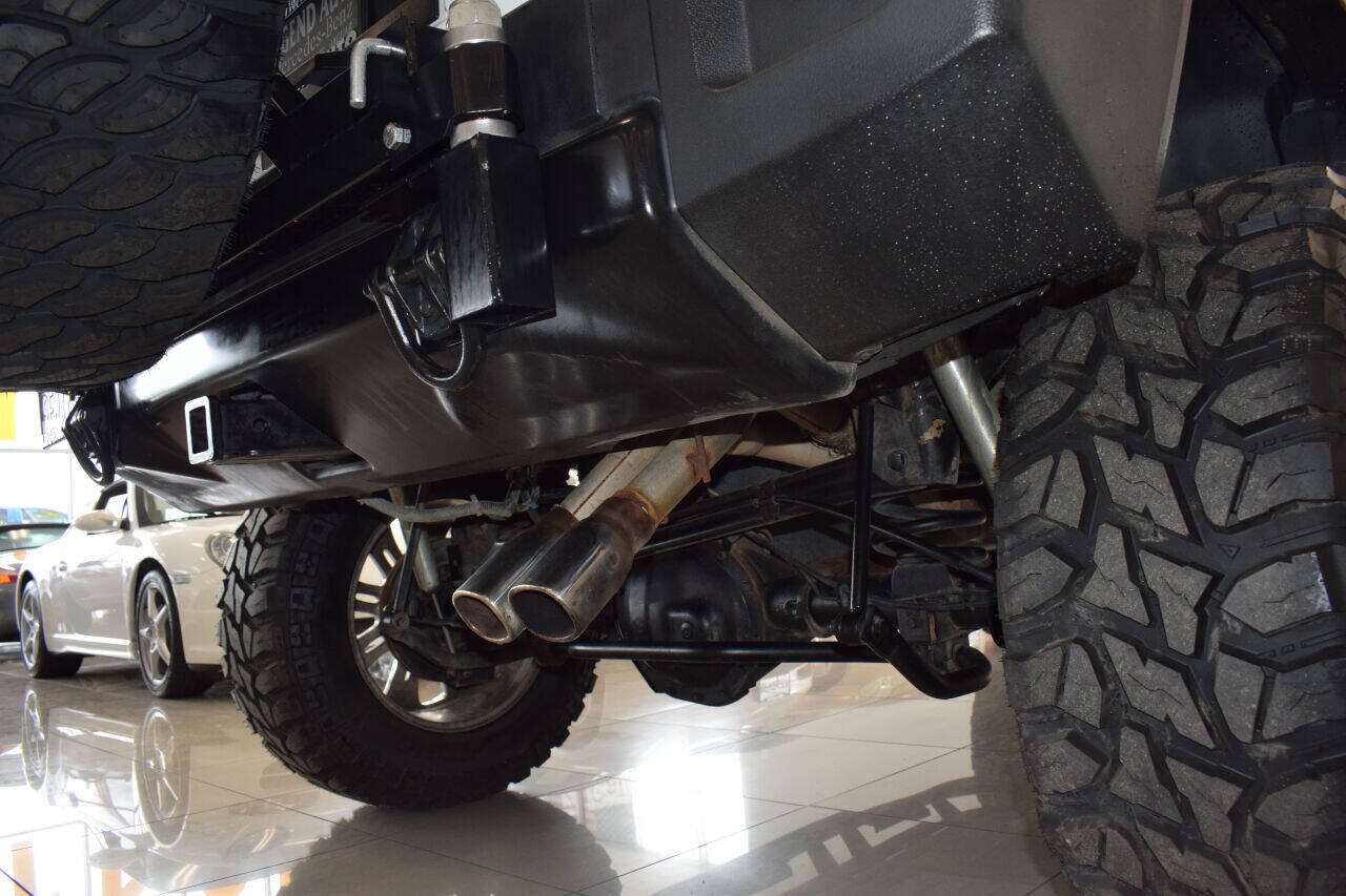 Used 2003 HUMMER H2 w/ Preferred Equipment Group AWD/4WD image 21