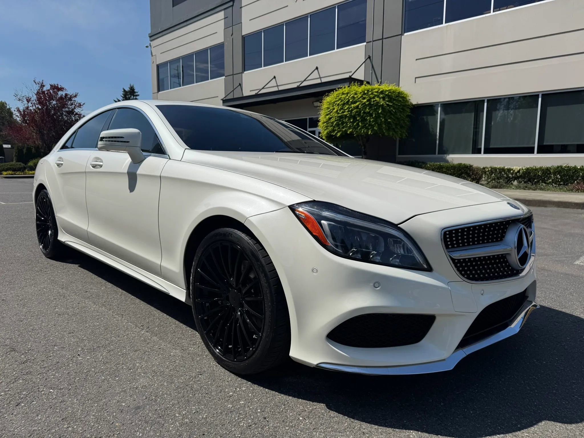 Used 2016 Mercedes-Benz CLS 400 4MATIC image 2