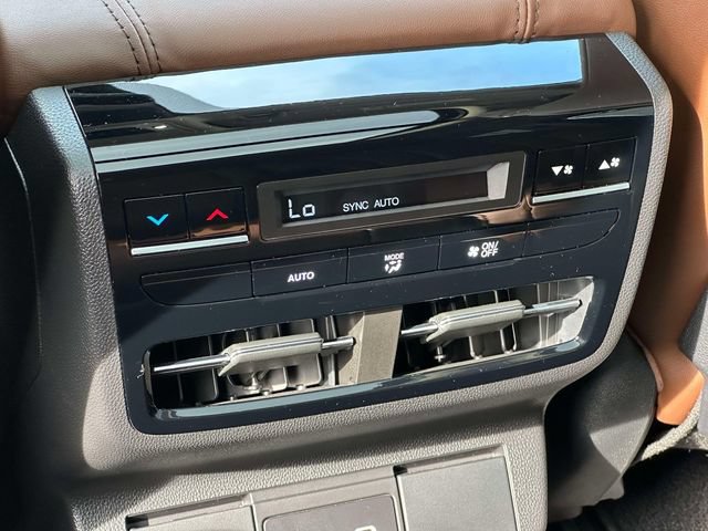 Certified 2026 Acura MDX w/ Technology Package FWD image 21