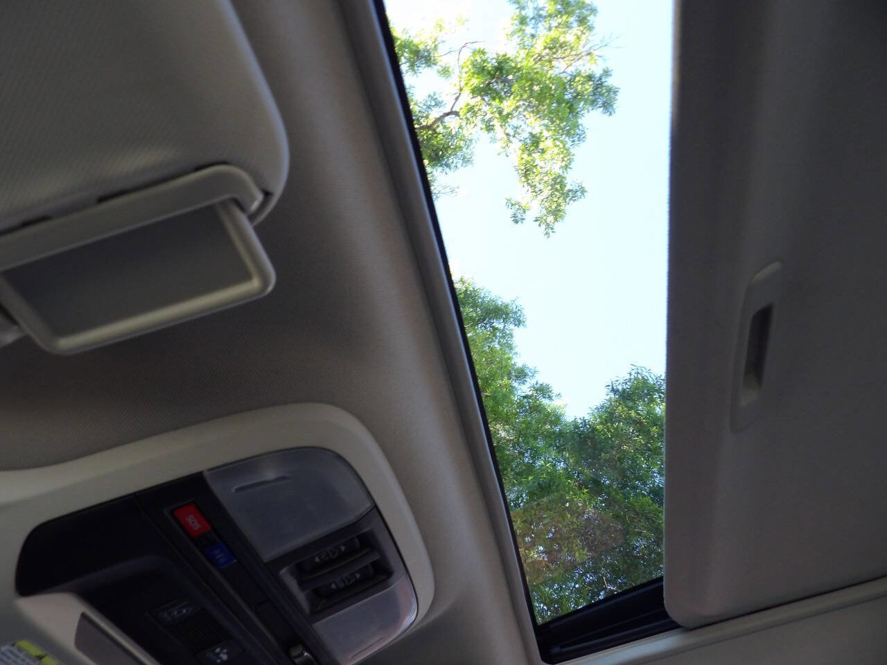 Used 2017 Subaru Impreza 2.0i Limited image 36