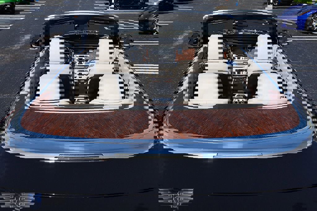 Used 2017 Rolls-Royce Dawn Convertible image 12