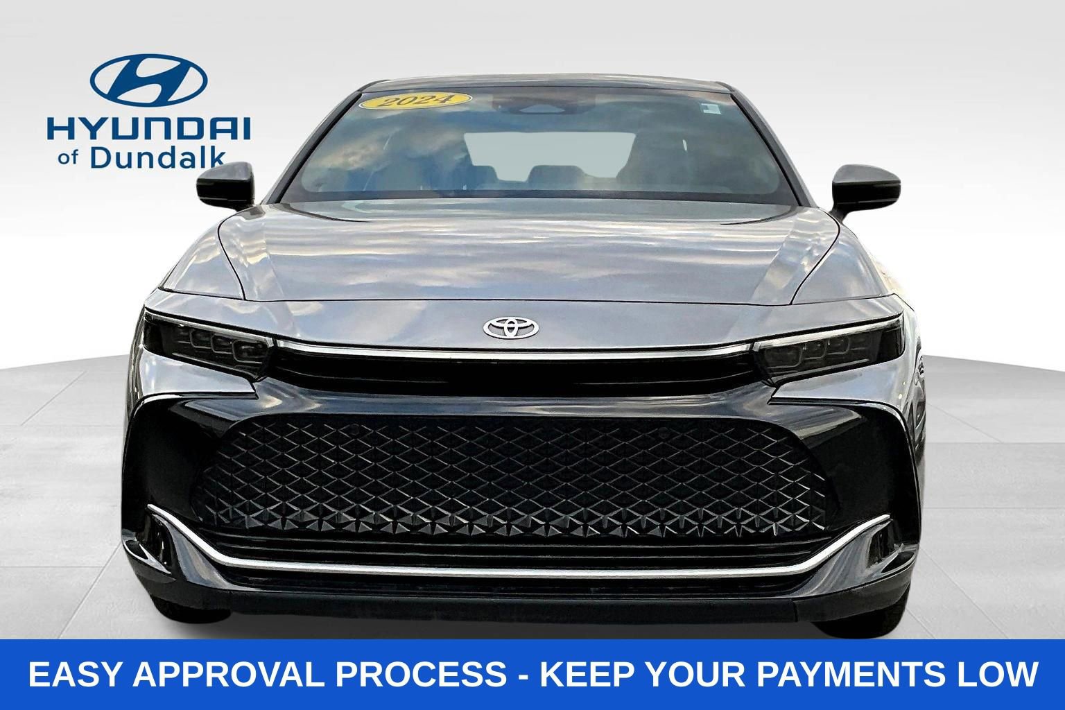 Used 2024 Toyota Crown Limited w/ Carpet Mat Package (TMS) image 2