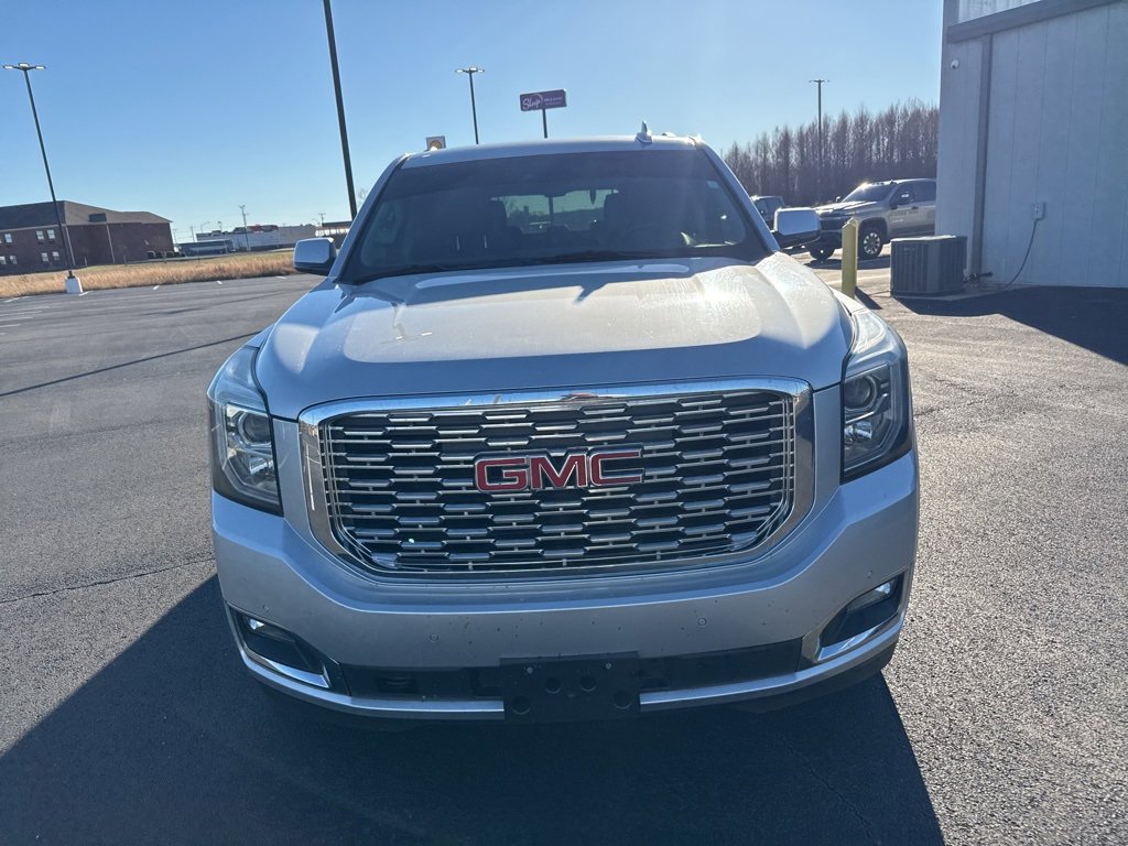 Used 2018 GMC Yukon Denali image 2