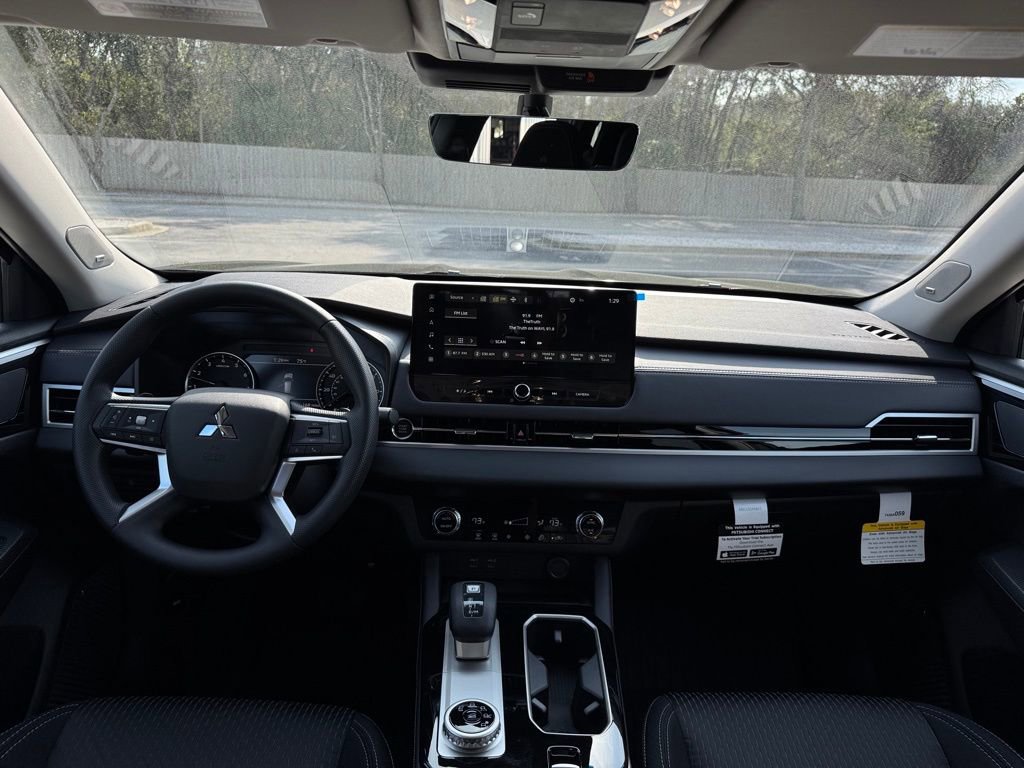 New 2026 Mitsubishi Outlander ES FWD image 24