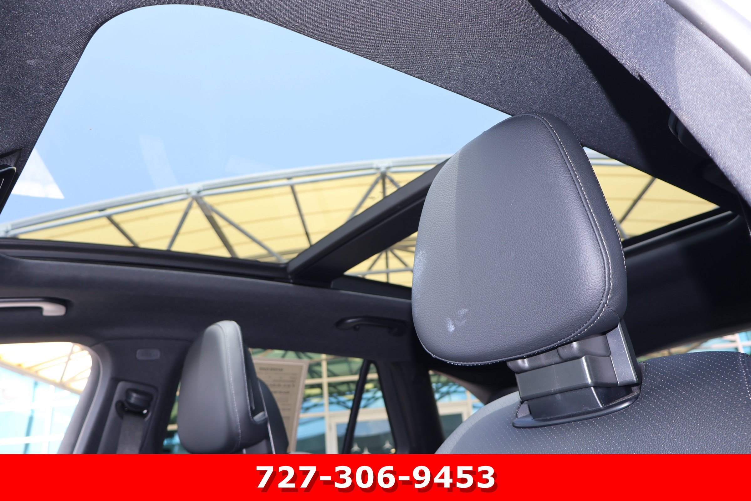 Certified 2025 Mercedes-Benz GLC 300 image 5