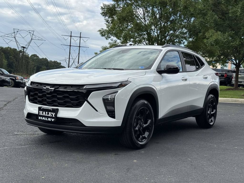 New 2026 Chevrolet Trax LT w/ Driver Confidence Package FWD image 24