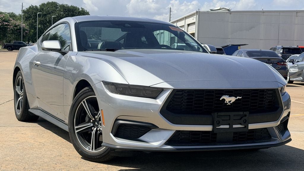 Used 2025 Ford Mustang Premium RWD image 2