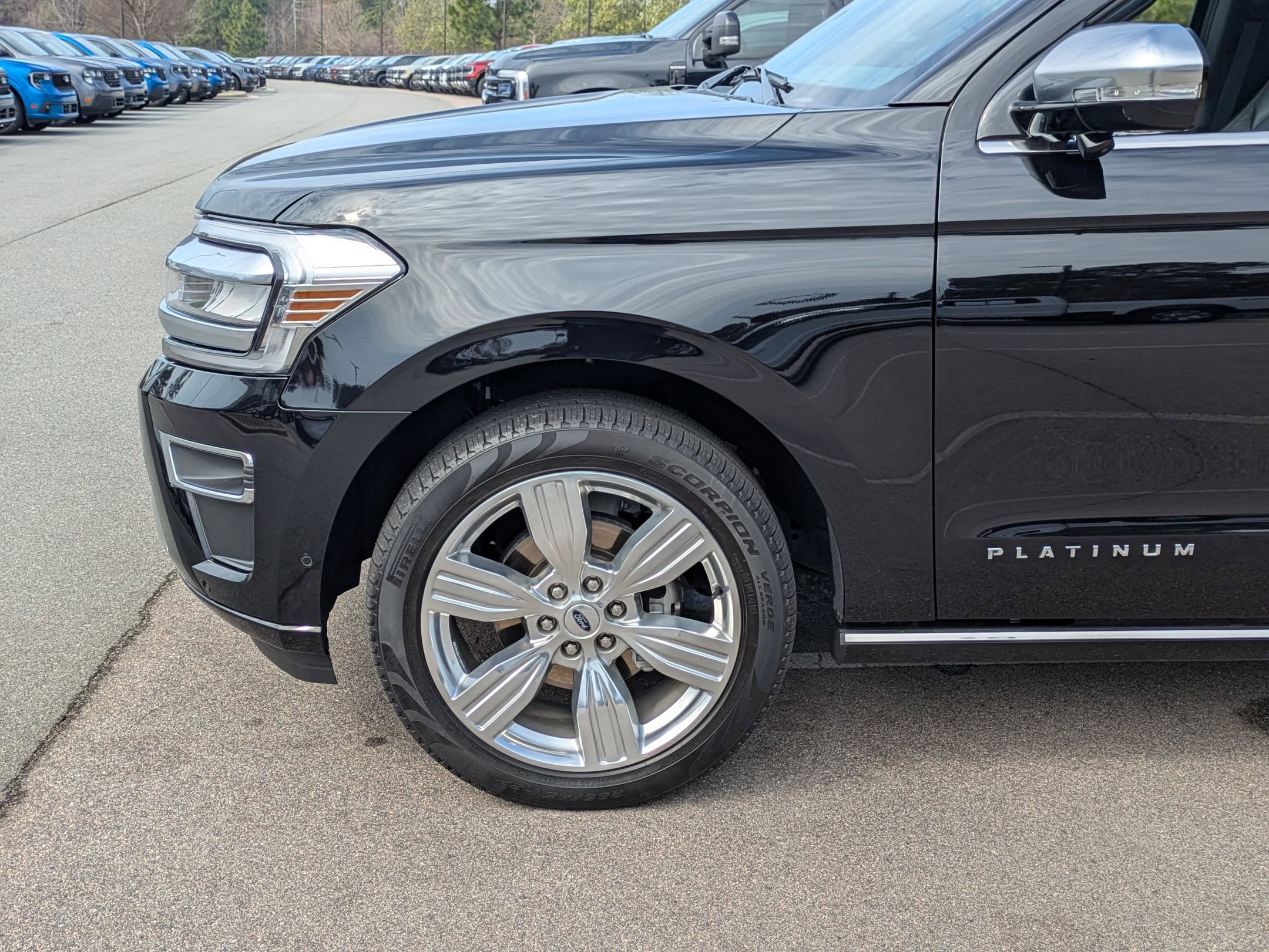Certified 2024 Ford Expedition Platinum image 11