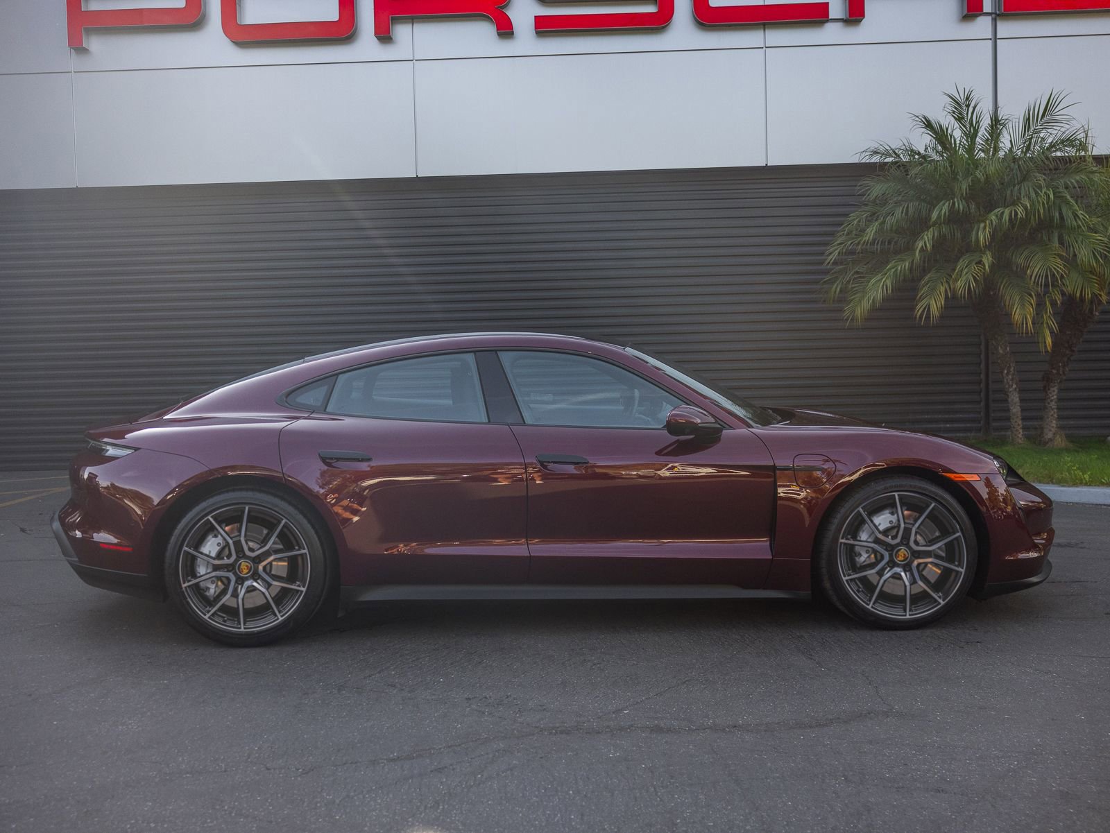 Certified 2023 Porsche Taycan image 10