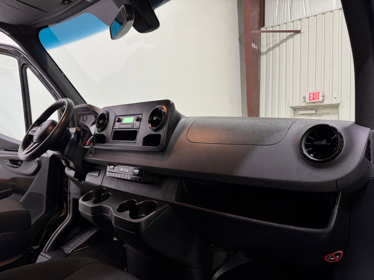 Used 2023 Mercedes-Benz Sprinter 2500 image 10