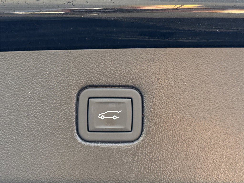 Used 2024 Chevrolet Blazer LT image 13