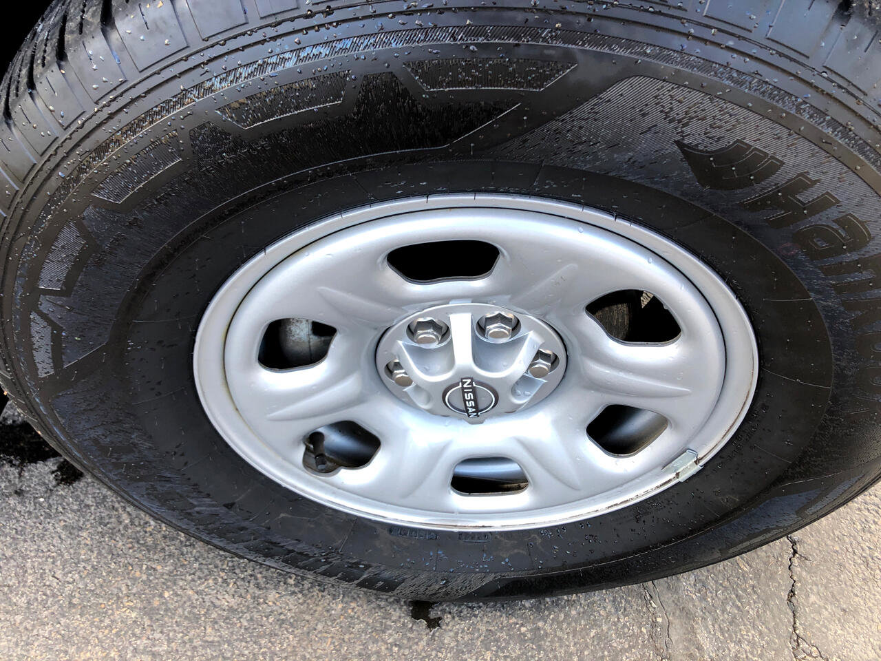 Used 2023 Nissan Frontier S w/ Technology Package image 9