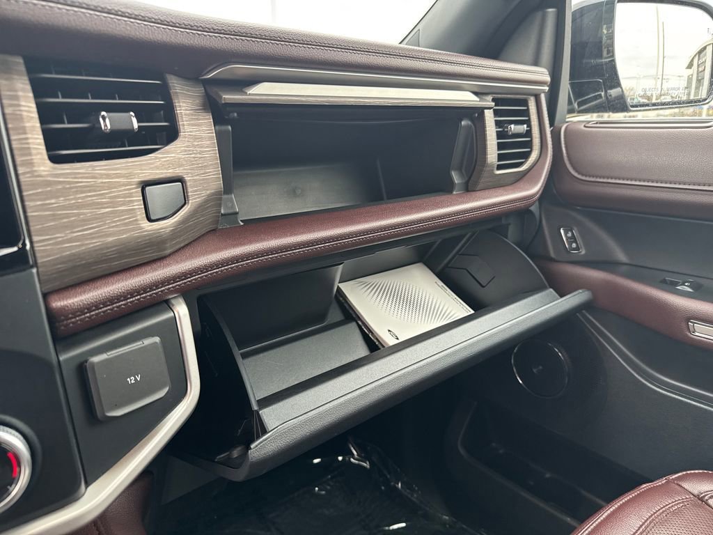 Used 2024 Ford Expedition Max Limited AWD/4WD image 37