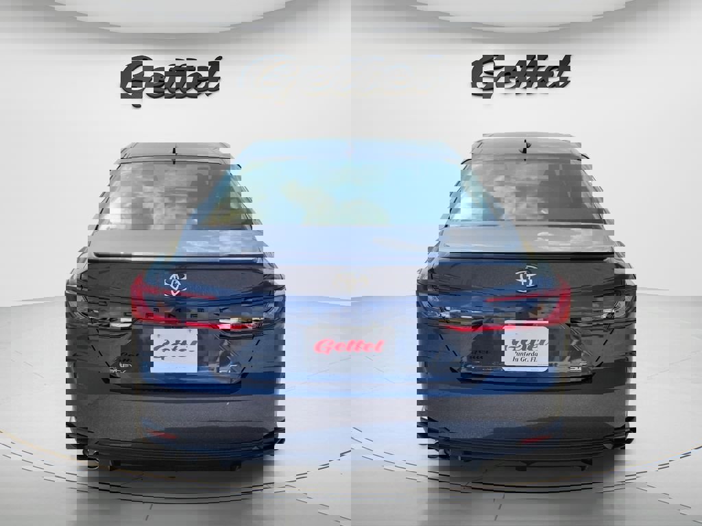 New 2026 Toyota Camry SE image 5