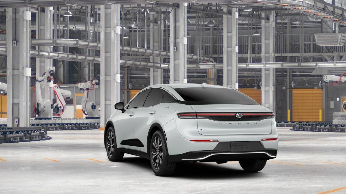 New 2026 Toyota Crown XLE AWD/4WD image 7