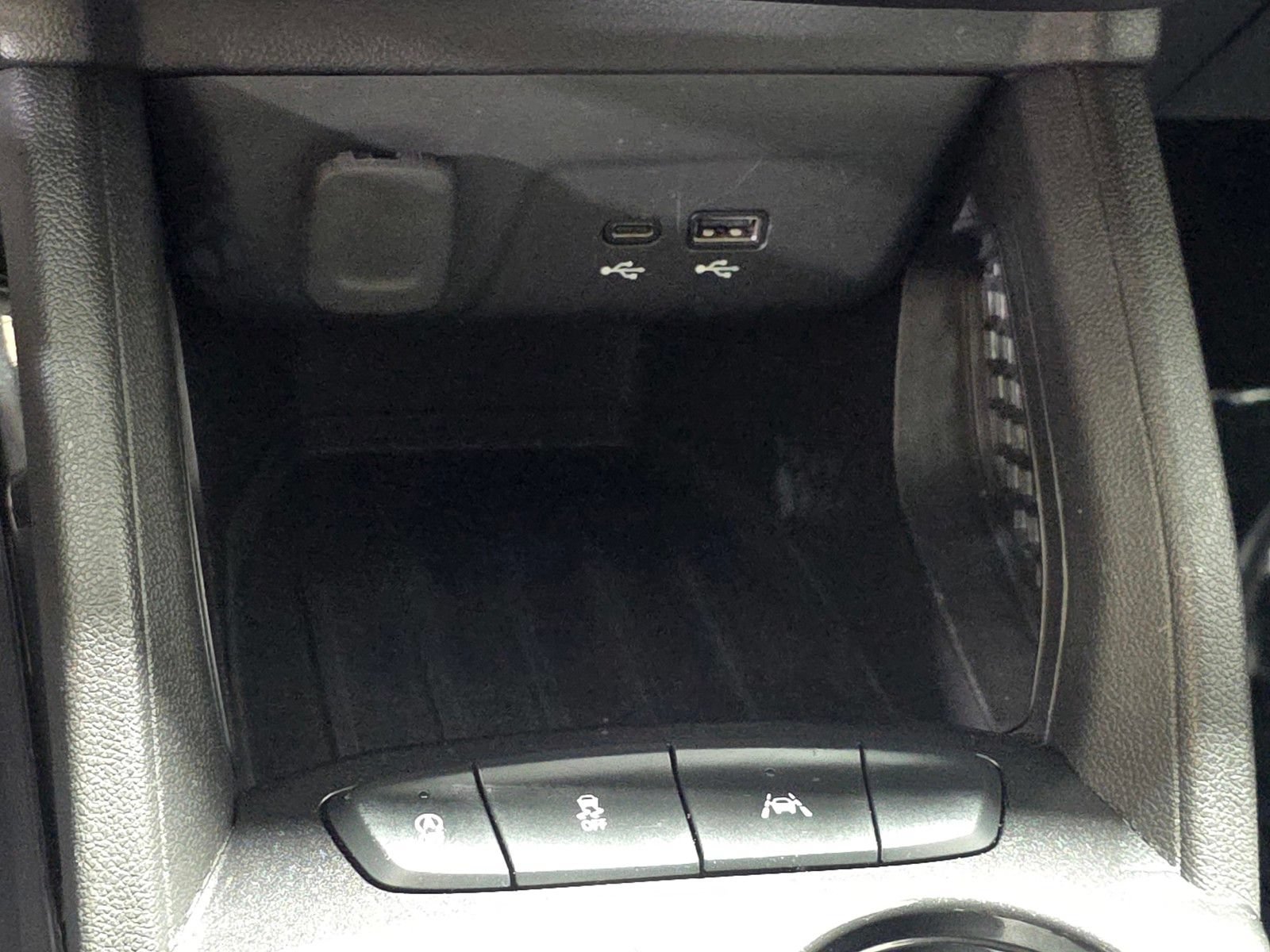 Used 2025 Chevrolet TrailBlazer LS FWD image 28