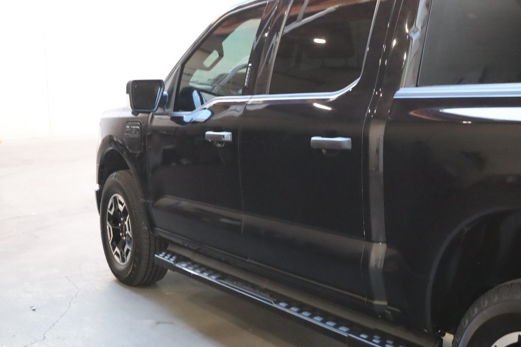 Used 2023 Ford F150 Lightning XLT AWD/4WD image 9