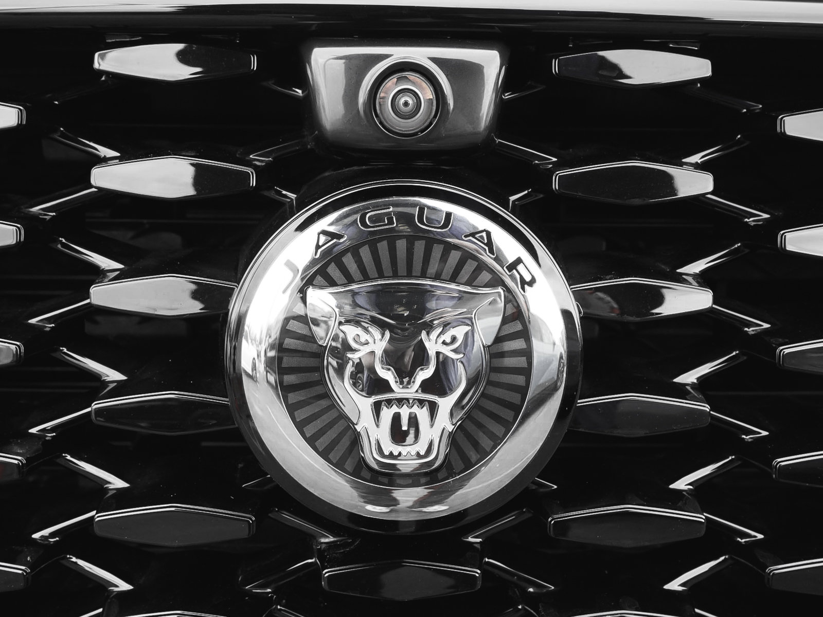 Used 2026 Jaguar F-PACE R-Dynamic S image 52