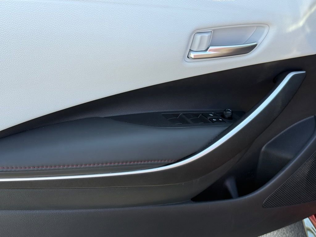 Certified 2025 Toyota Corolla SE image 18