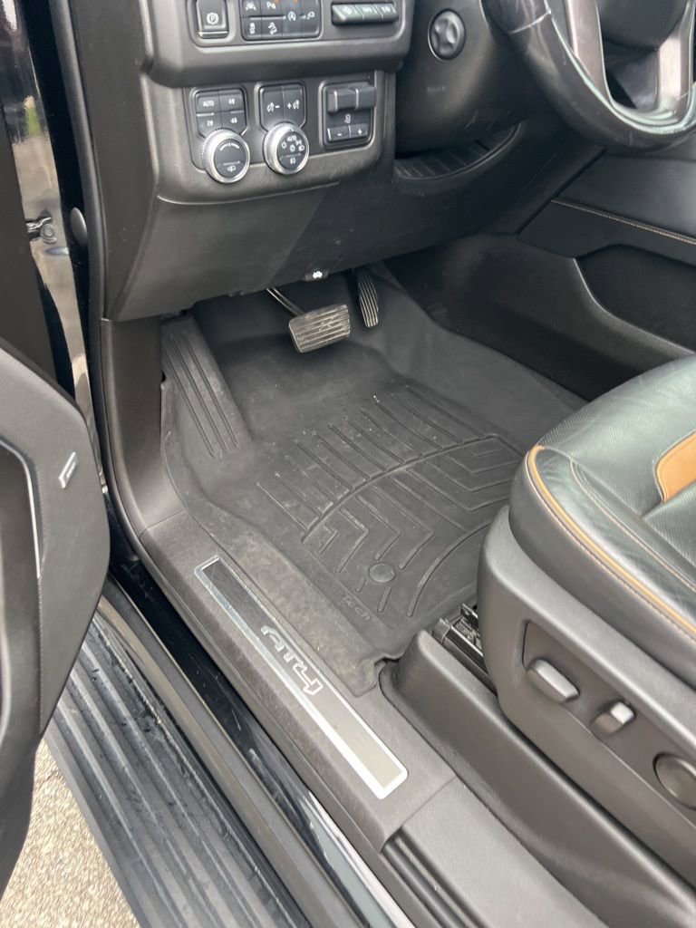 Used 2021 GMC Yukon AT4 w/ AT4 Premium Plus Package image 24