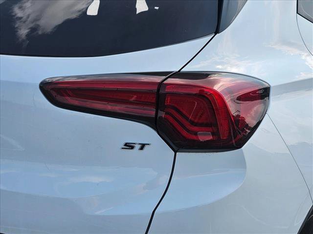 Certified 2024 Buick Encore GX Sport Touring FWD image 24