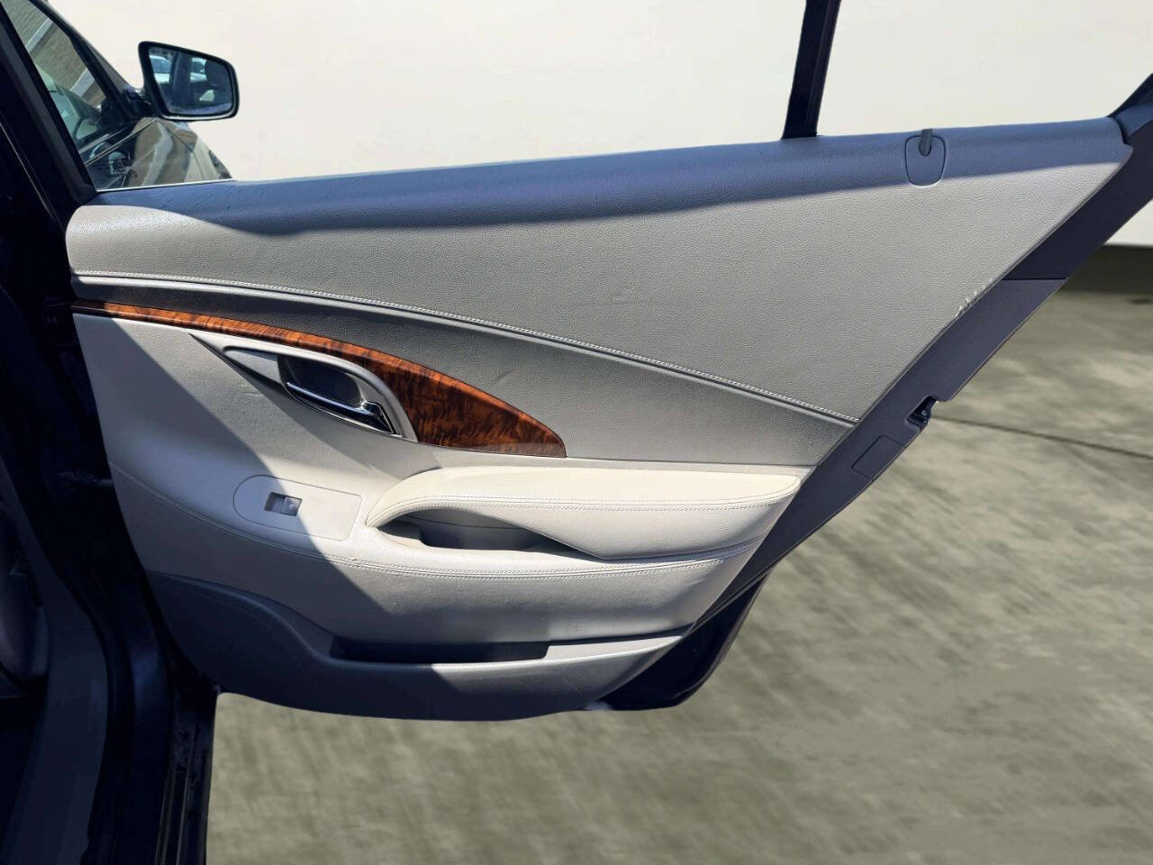 Used 2012 Buick LaCrosse Premium image 17