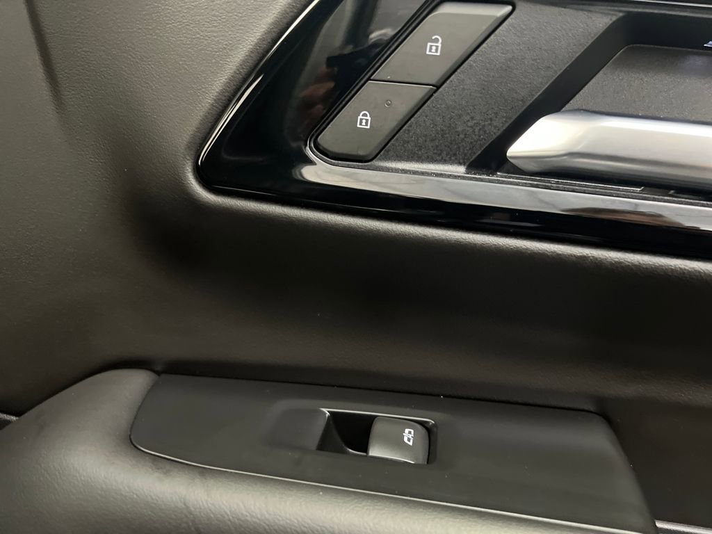 Used 2025 Chevrolet Tahoe LT image 26