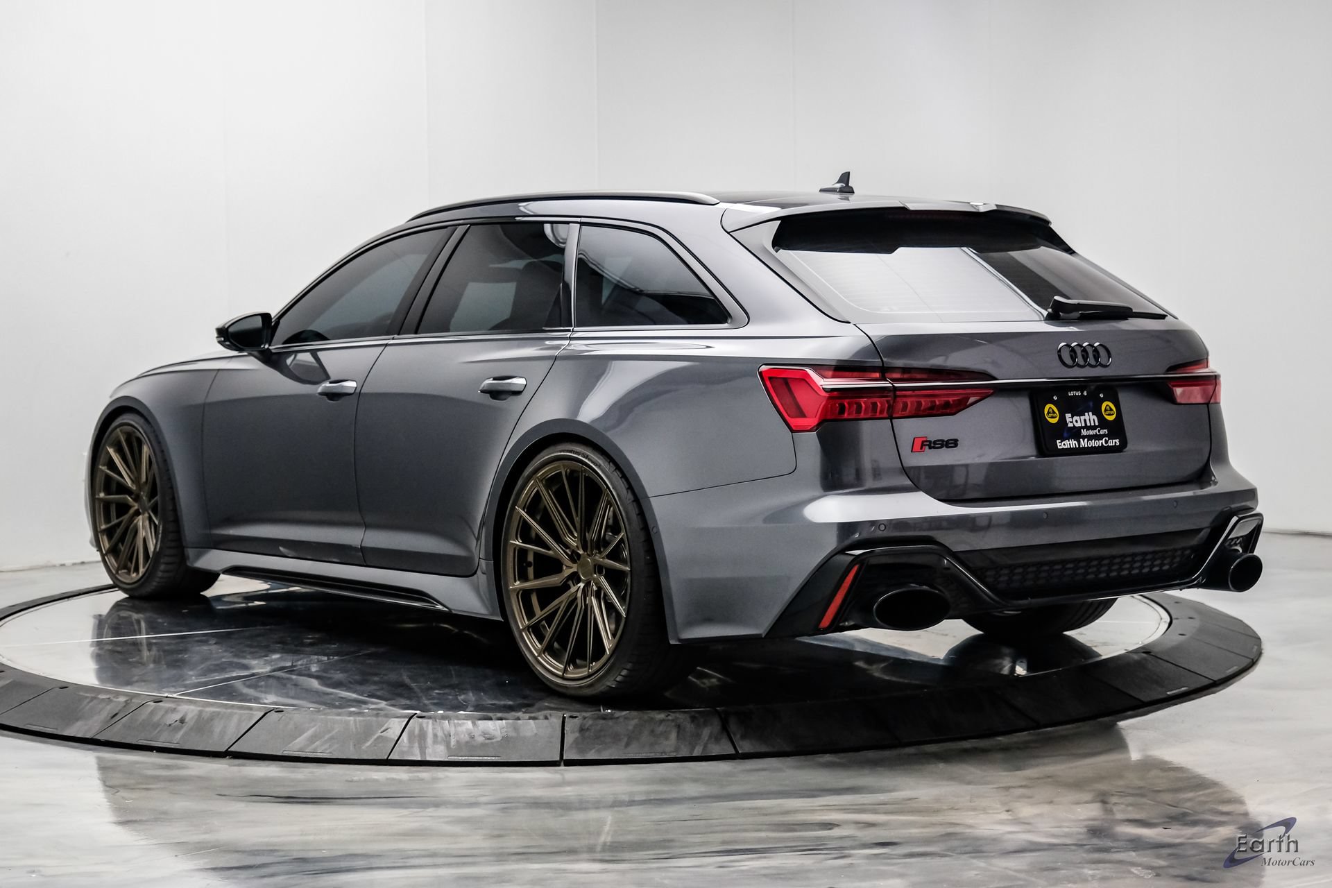 Used 2023 Audi RS 6 w/ Black Optic Package AWD/4WD image 8