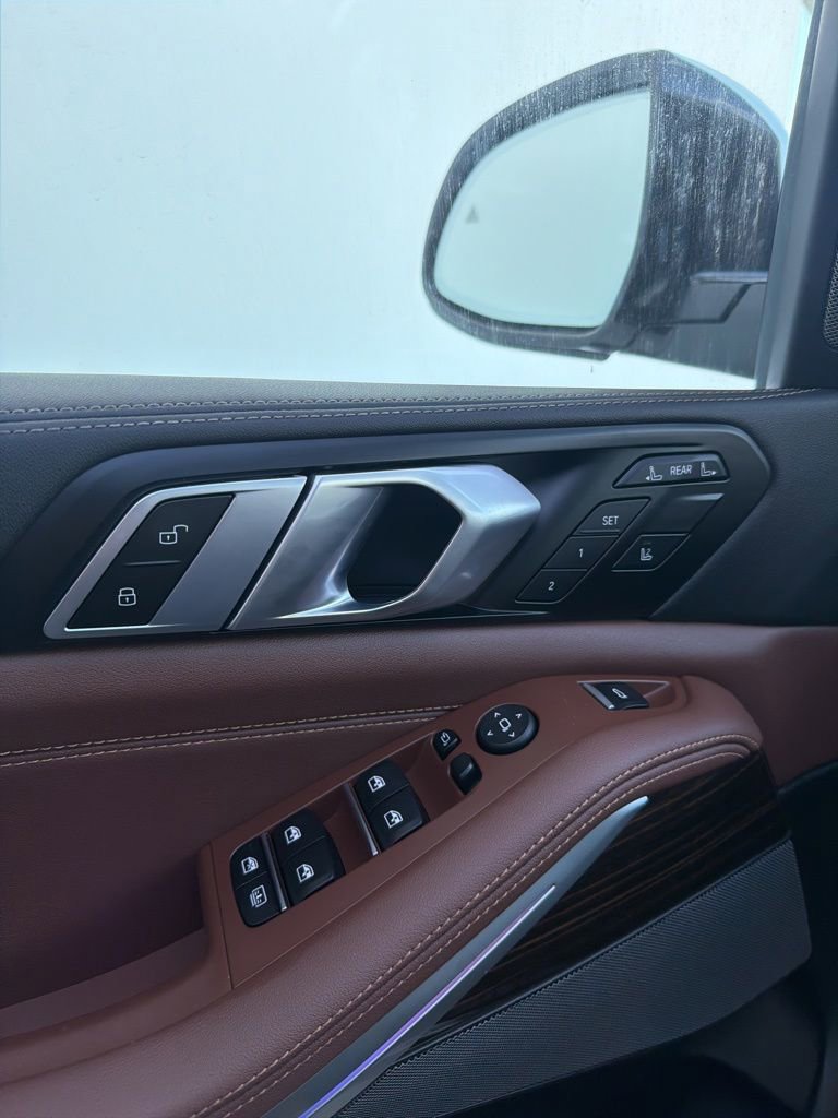 Used 2026 BMW X7 xDrive40i image 43