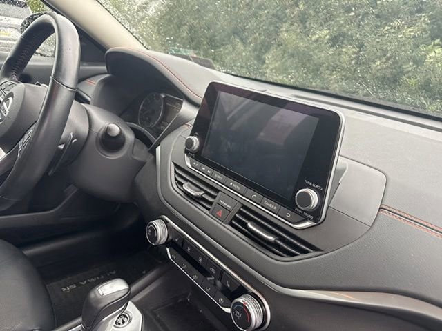 Used 2022 Nissan Altima 2.5 SR w/ Midnight Edition Package image 18