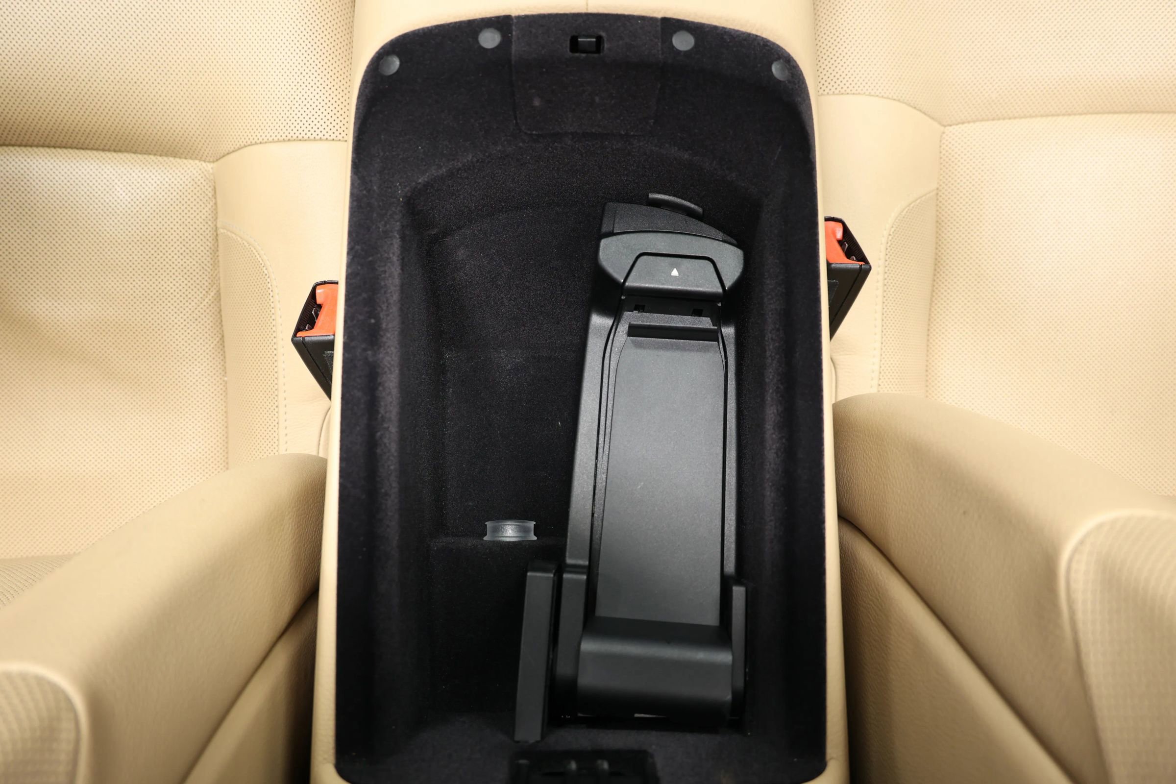 Used 2011 Rolls-Royce Ghost image 47