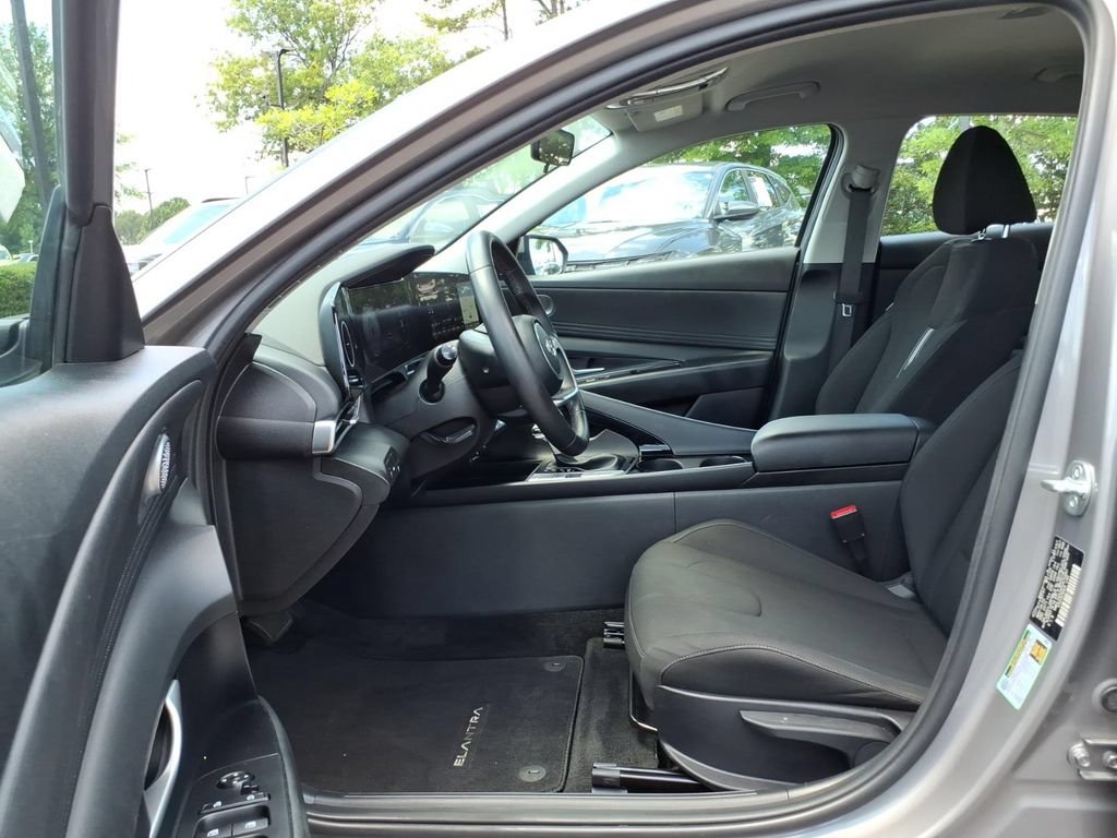 Certified 2023 Hyundai Elantra SEL w/ Convenience Package FWD image 15
