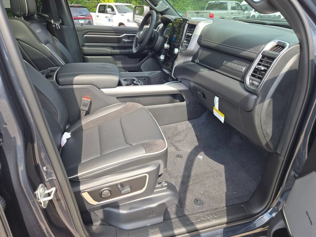 New 2027 RAM 1500 Laramie w/ Advanced Safety Group II AWD/4WD image 6