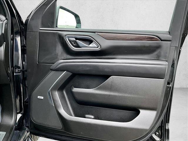 Used 2021 Chevrolet Suburban LT image 18