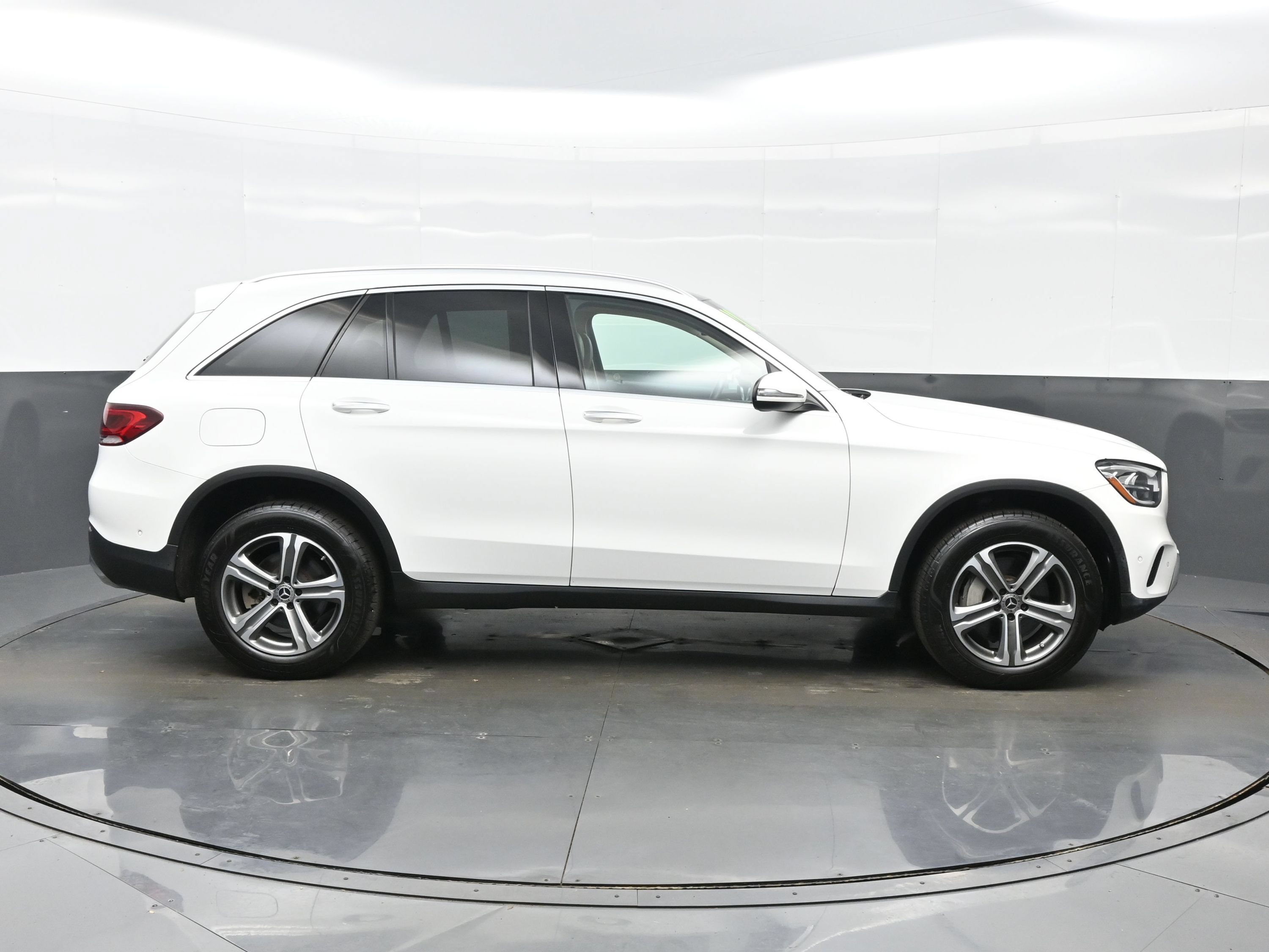 Used 2021 Mercedes-Benz GLC 300 image 7