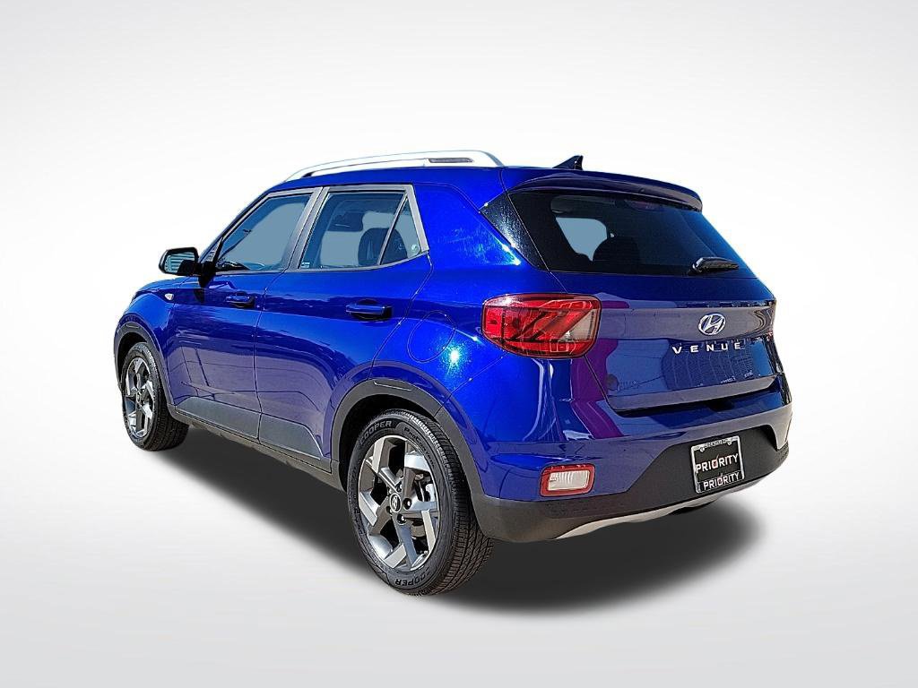 Used 2022 Hyundai Venue SEL w/ Cargo Package FWD image 6