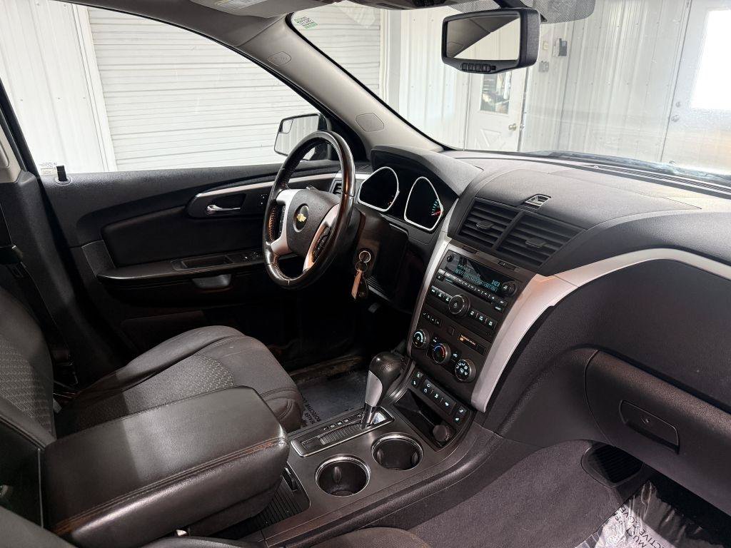 Used 2011 Chevrolet Traverse LT w/ Personal Connectivity Package FWD image 34