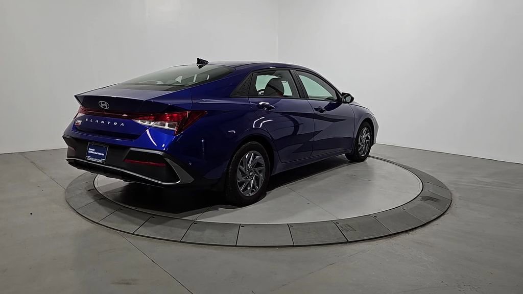 Certified 2024 Hyundai Elantra SEL image 5